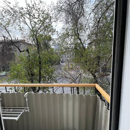 Apartment On Kievskaya Street Biskek Kültér fotó